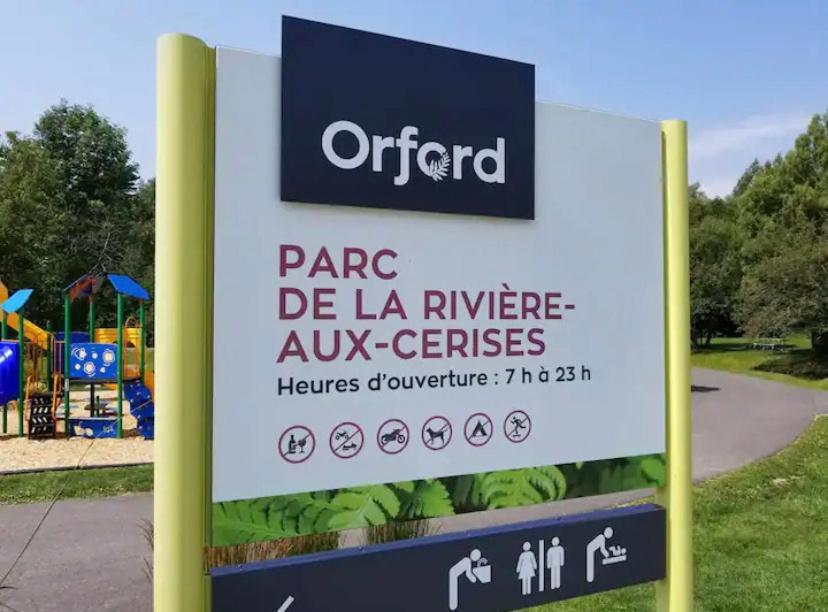 Condo Hotel Au Pied Du Mont Orford Exterior foto